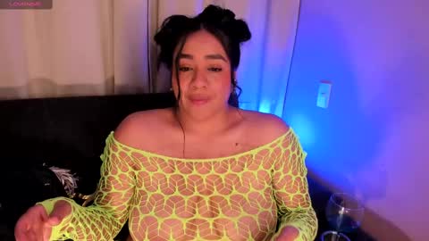 Snapshot of vicserna chatting on March 8, 2:45 am Victoria Serna  online show from March 8, 2:45 am