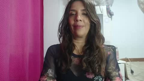 Snapshot of victoria25_meester chatting on February 5, 9:29 pm Hi guys   Im victoria  Be the one who can control me in PVT online show from February 5, 9:29 pm