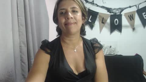 Snapshot of victoria25_meester chatting on October 9, 9:31 pm Hi guys   Im victoria  Be the one who can control me in PVT online show from October 9, 9:31 pm