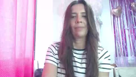 Snapshot of victoria25_meester chatting on February 19, 4:55 pm Hi guys   Im victoria  Be the one who can control me in PVT online show from February 19, 4:55 pm