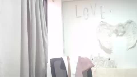 Snapshot of victoria25_meester chatting on September 22, 8:35 pm Hi guys   Im victoria  Be the one who can control me in PVT online show from September 22, 8:35 pm