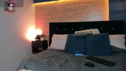 Victoria online show from November 4, 8:21 pm