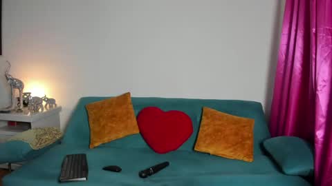 Victoria  online show from April 19, 4:08 pm