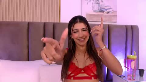  Victoria Lozano  online show from October 1, 6:51 pm