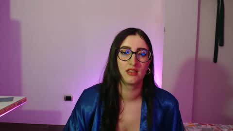 Victoria online show from November 21, 9:13 pm