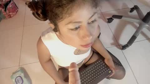 Snapshot of victoriaa_millers chatting on October 25, 7:47 pm Victoria Sofia online show from October 25, 7:47 pm