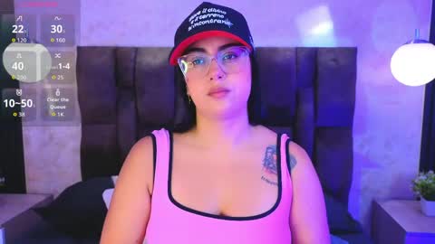 Victoria Andrade online show from May 1, 12:43 pm