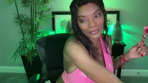 Victoria online show from December 13, 5:10 pm