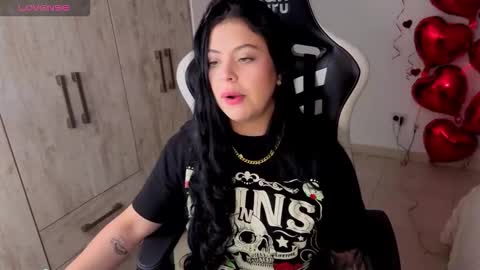 V  I C  T O R I A  online show from February 12, 11:08 pm