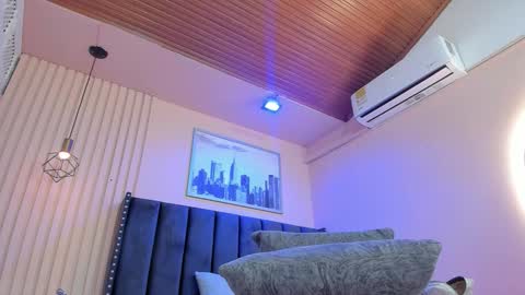 Viiolett online show from January 16, 8:40 pm