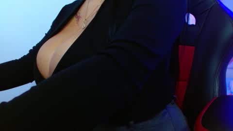 viioleta online show from March 18, 12:55 pm