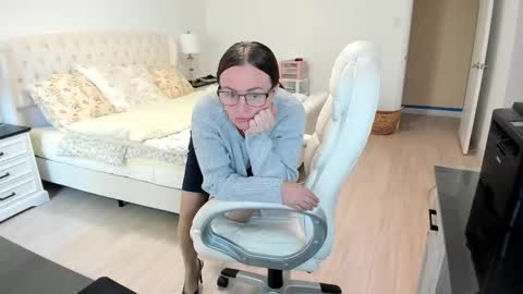 Ukrainian-woman online show from September 11, 3:02 pm