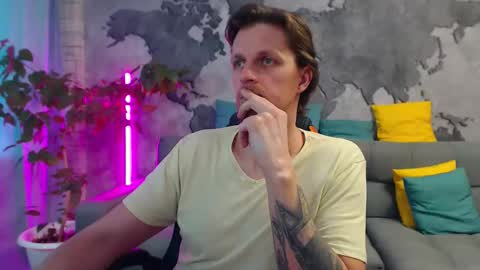 vikingchrisss online show from April 3, 10:22 am