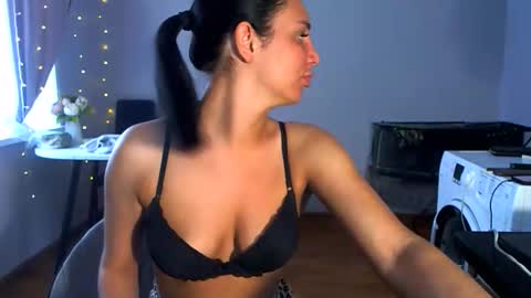 vikipop online show from April 16, 7:30 am