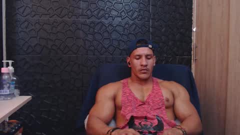 Viktor Herrera online show from December 4, 7:24 pm