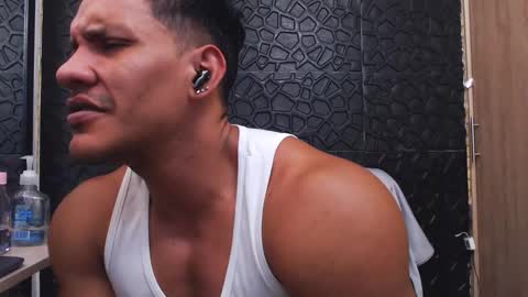 Viktor Herrera online show from October 14, 2:42 pm