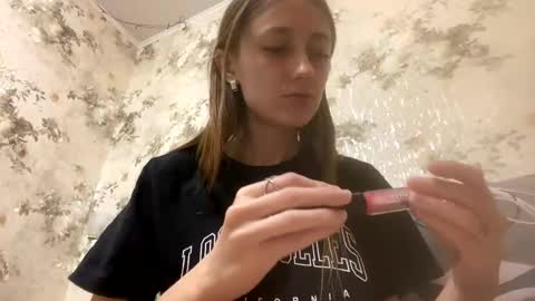 Sweett online show from December 5, 7:55 pm