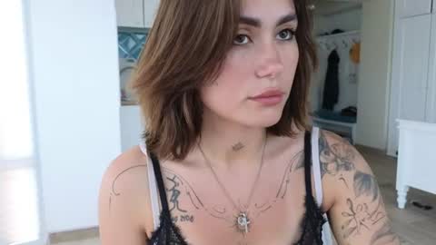 viktoriamoore online show from June 24, 10:11 am