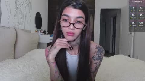 vinkitinkii online show from November 8, 2:53 pm