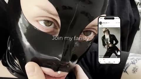 Diva Silvia online show from December 17, 4:47 pm