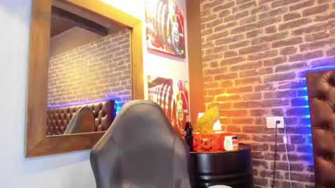 ---Vinzen--- online show from October 29, 5:31 am