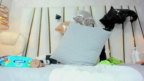 violeet_gray online show from March 27, 8:26 am