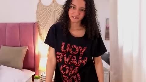 violet__15 online show from February 24, 1:25 pm