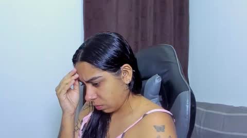 Violet and Myers online show from January 10, 9:20 pm