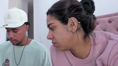 Violet and Myers online show from September 14, 4:52 pm