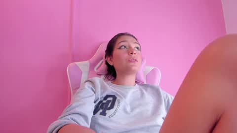 Violet online show from January 17, 7:30 am