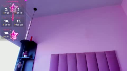 violet online show from September 23, 12:54 pm