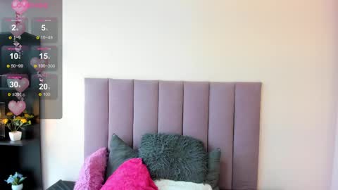 violet online show from March 23, 1:16 pm