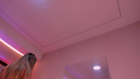 Snapshot of violeta_abel chatting on September 30, 10:15 am Violeta online show from September 30, 10:15 am