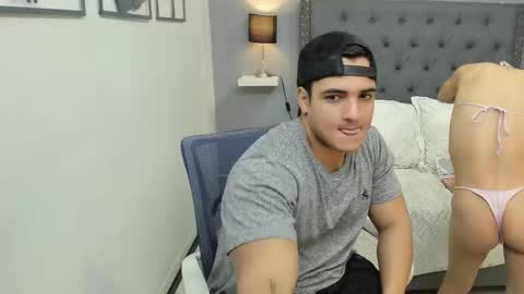 VIOLETA AND MAXX online show from December 18, 12:50 am