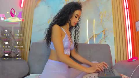 violeta_petite23_aws online show from January 31, 10:18 pm
