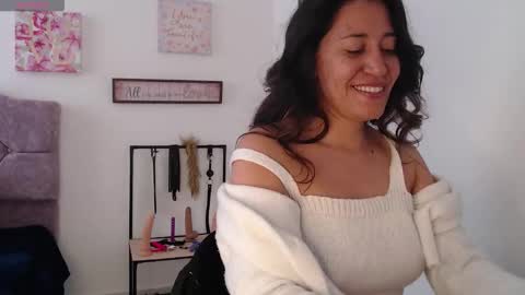 violeta_scott_ online show from March 25, 4:47 pm