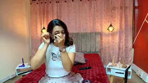 VIOLETA online show from September 29, 1:43 pm