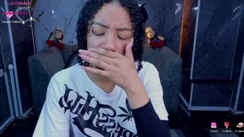 violeth_b online show from June 2, 1:35 pm