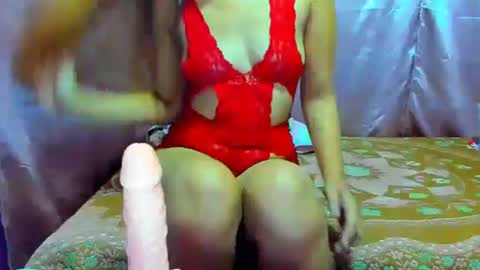 Livia help get 100 likes online show from April 13, 9:30 pm