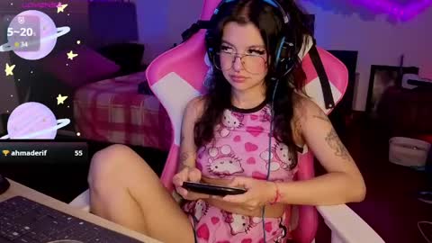   online show from April 18, 7:07 pm