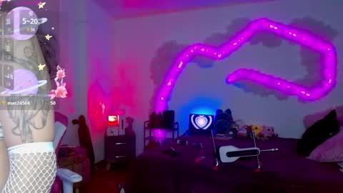   online show from October 22, 7:37 pm