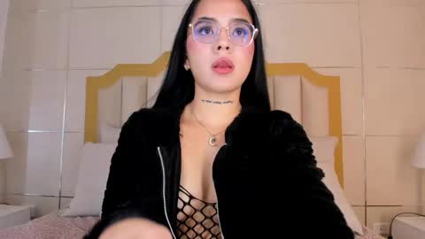    online show from March 4, 10:23 am