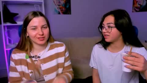 violett_shy online show from March 7, 7:08 am