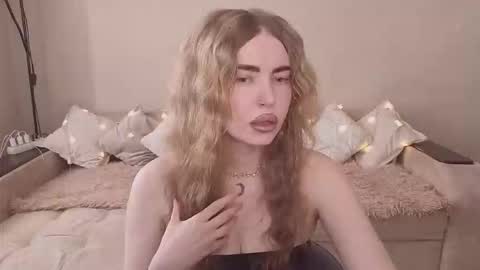 ViolettaOtis online show from March 18, 9:59 am