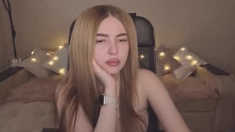 ViolettaOtis online show from October 12, 12:53 pm