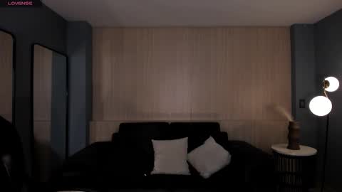 Violett Castel online show from February 9, 7:27 pm