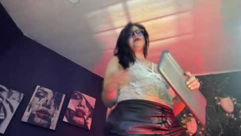 violette_velle online show from March 27, 10:00 pm