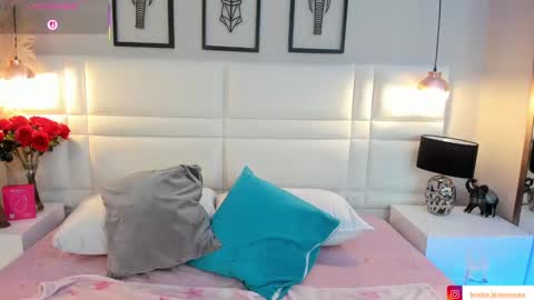 VIOLLET online show from October 27, 9:04 pm