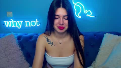 viollinalv online show from November 3, 6:03 am