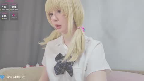  Lily  online show from January 8, 3:40 pm